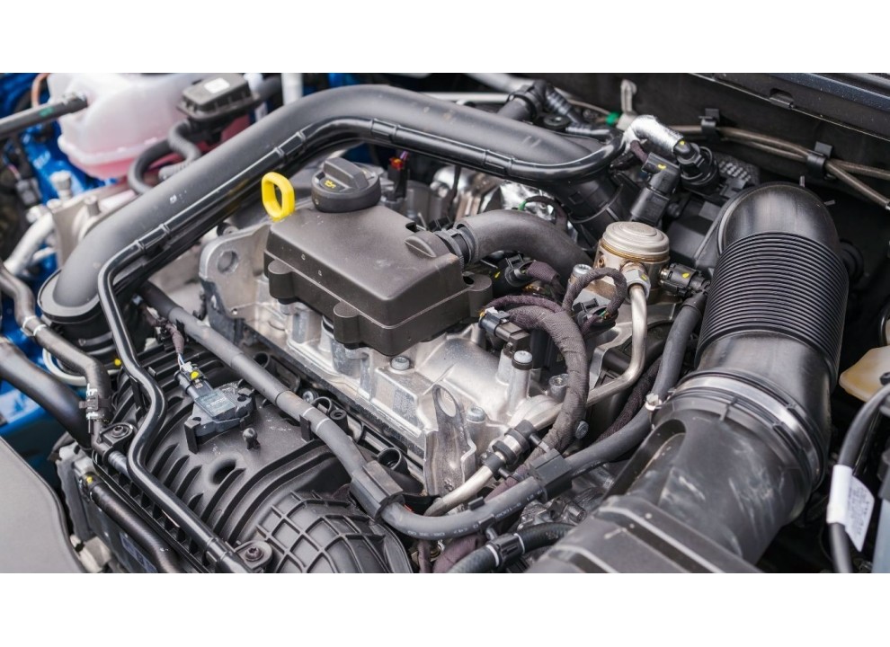 Una de las averías técnicas que puede provocar fuga de aceite entre motor y caja de cambios en el Jeep Renegade 4xe híbrido